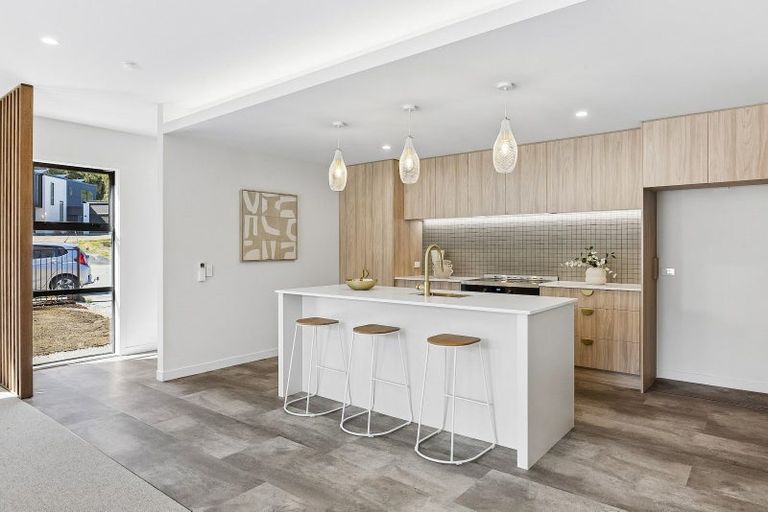 Photo of property in 14 Caroline Way, Abbotsford, 9018