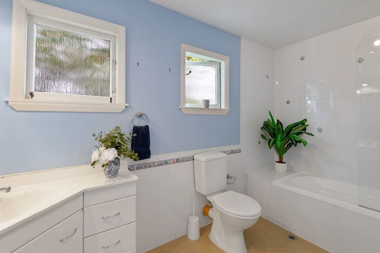 Photo of property in 13 Idris Road, Fendalton, Christchurch, 8052