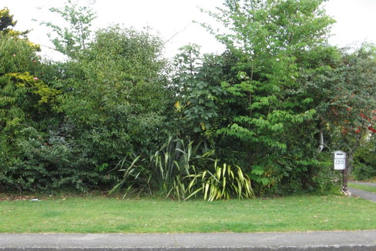 Photo of property in 120 Kawaha Point Road, Kawaha Point, Rotorua, 3010