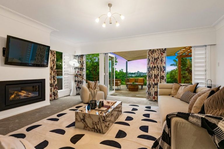 Photo of property in 90 Exmouth Road, Northcote, Auckland, 0627