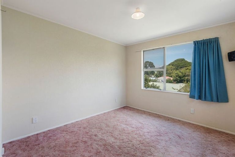 Photo of property in 17 Athenree Road, Athenree, Katikati, 3177