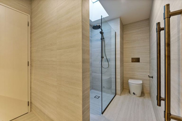 Photo of property in 318 Swanson Road, Henderson, Auckland, 0610