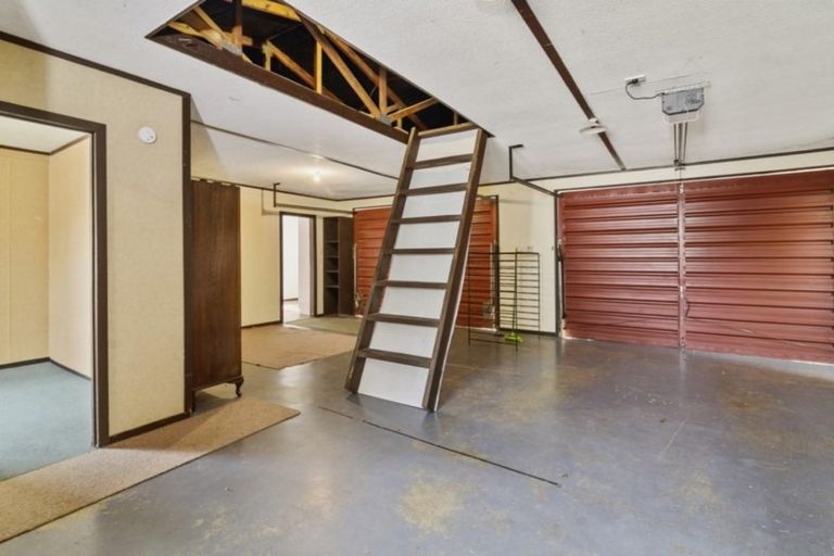 Photo of property in 49 Neri Crescent, Pomare, Rotorua, 3015