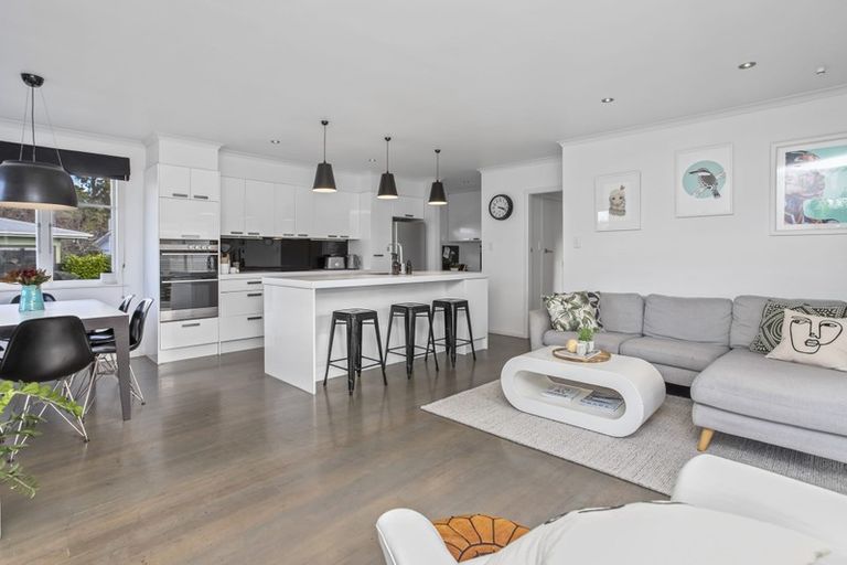 Photo of property in 4 Lynden Avenue, Hillcrest, Auckland, 0627