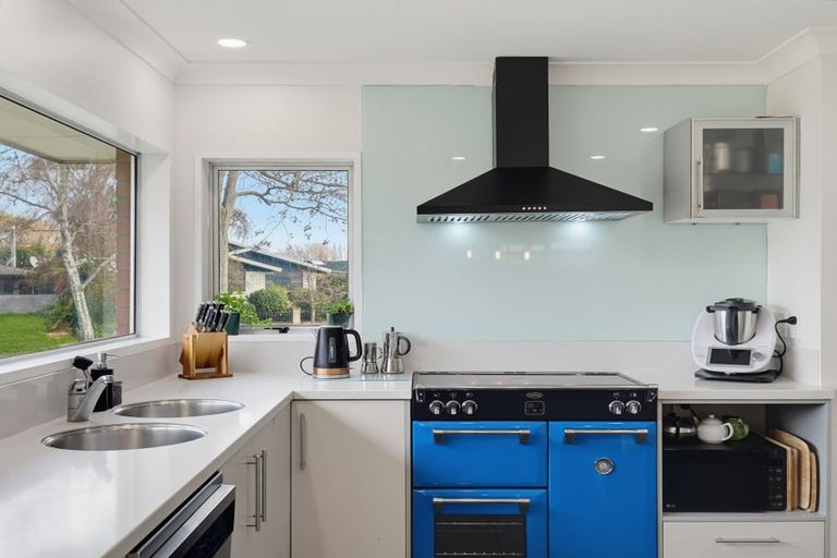 Photo of property in 8 Aintree Crescent, Awapuni, Palmerston North, 4412