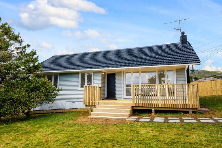 Photo of property in 43 Leicester Street, Cannons Creek, Porirua, 5024