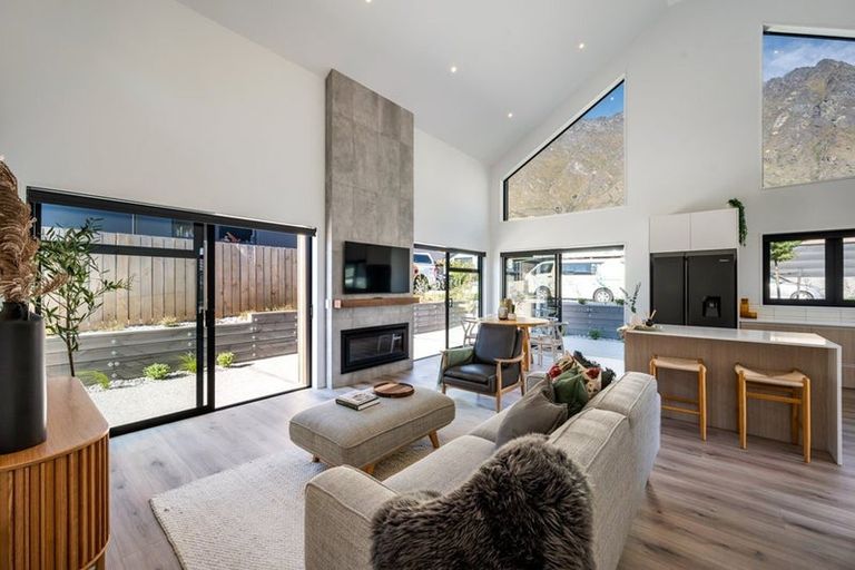 Photo of property in 42 Muster Road, Jacks Point, 9371