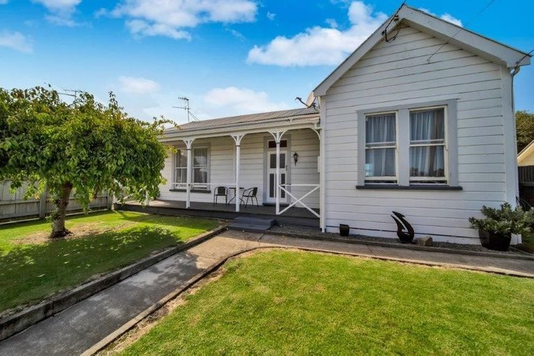 Photo of property in 30 Collins Street, Hawera, 4610