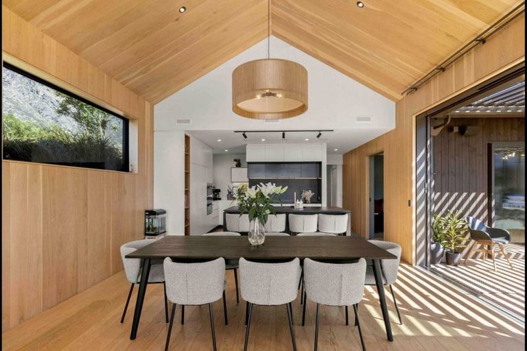 Photo of property in 6 Stockyard Lane, Jacks Point, Queenstown, 9371