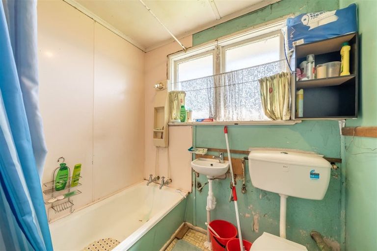 Photo of property in 1033f Fergusson Drive, Clouston Park, Upper Hutt, 5018