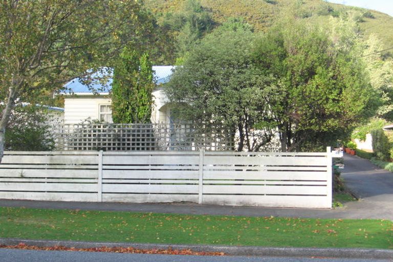 Photo of property in 46 Norton Park Avenue, Fairfield, Lower Hutt, 5011