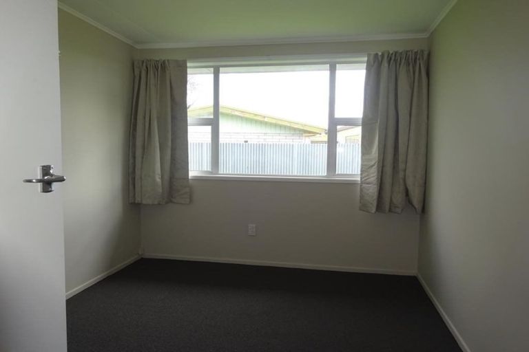 Photo of property in 813 Huia Street, Camberley, Hastings, 4120