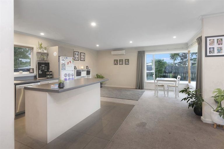 Photo of property in 79 Woolley Street, Avondale, Christchurch, 8061