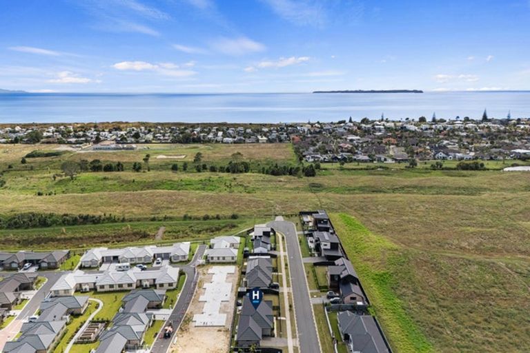 Photo of property in 7 Kuakua Close, Papamoa Beach, Papamoa, 3118