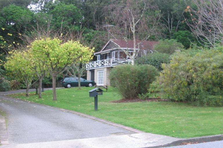 Photo of property in 15 Kakariki Grove, Waikanae, 5036