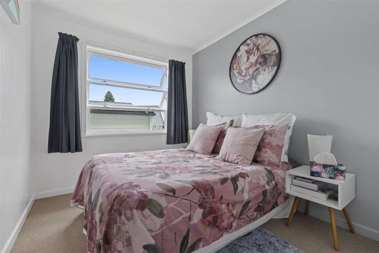 Photo of property in 80a Mcrobbie Road, Kingseat, Papakura, 2580