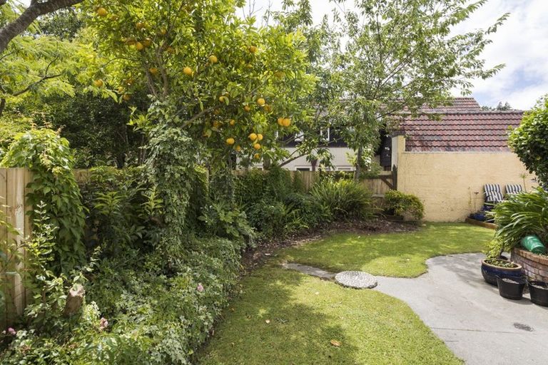 Photo of property in 457 College Street, Hokowhitu, Palmerston North, 4410
