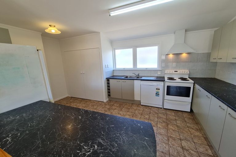 Photo of property in 107 Vodanovich Road, Te Atatu South, Auckland, 0610