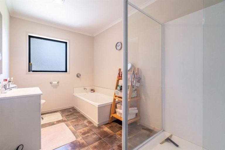 Photo of property in 70 Mcquarrie Street, Kingswell, Invercargill, 9812