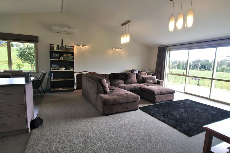 Photo of property in 121d Waimate North Road, Kerikeri, 0293