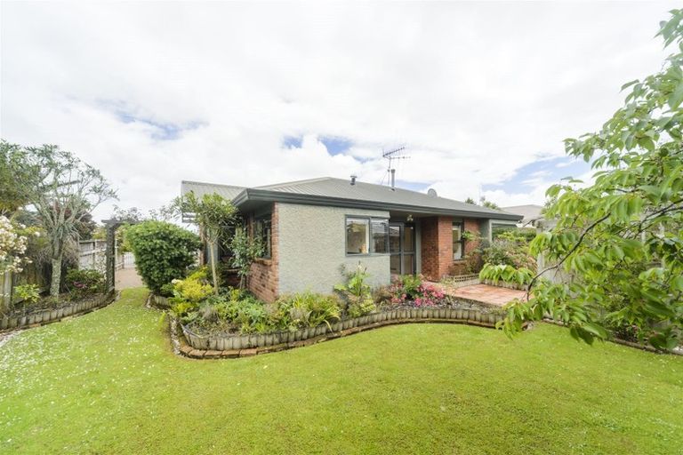 Photo of property in 127 Summerhill Drive, Fitzherbert, Palmerston North, 4410