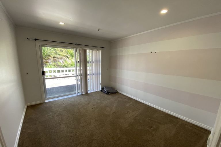 Photo of property in 41 Cron Avenue, Te Atatu South, Auckland, 0610