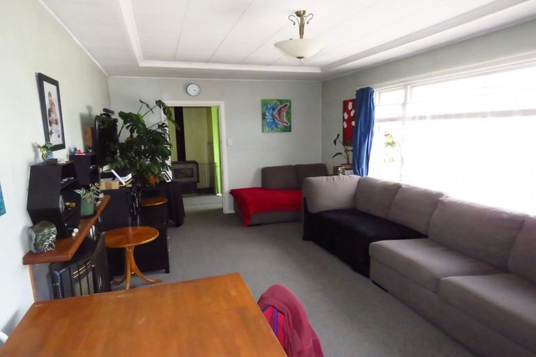 Photo of property in 61 Wakefield Street, Westport, 7825