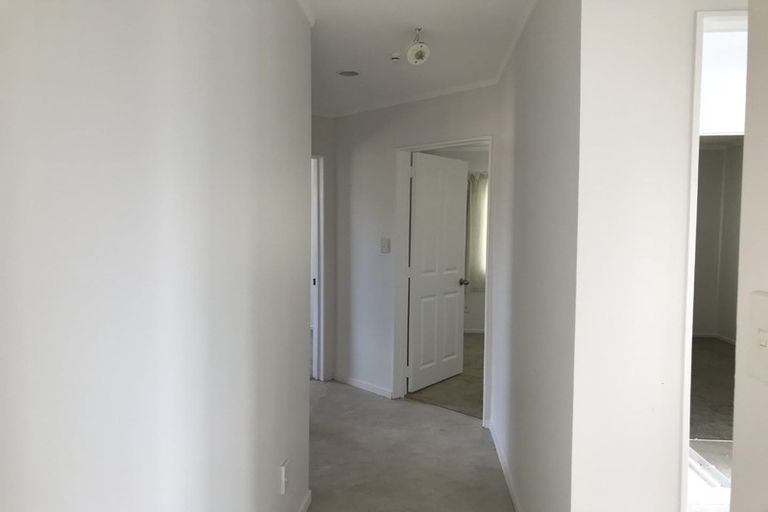 Photo of property in 47 Flat Bush Road, Clover Park, Auckland, 2023