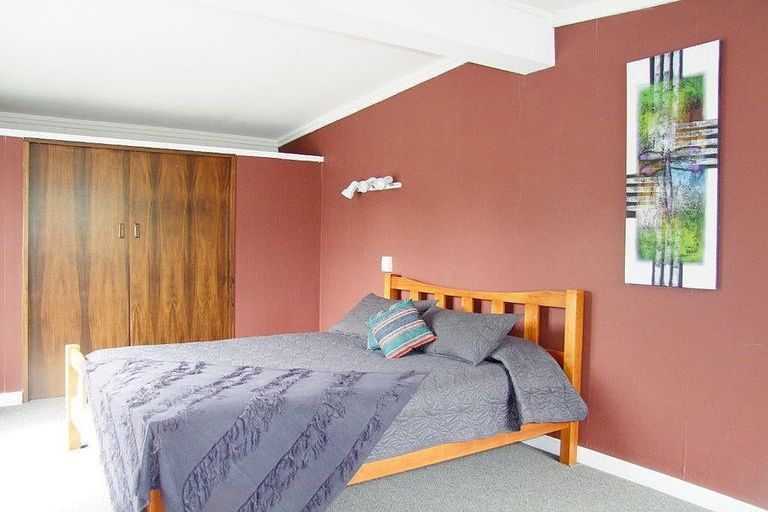 Photo of property in 24 Leman Street, Milton, 9220