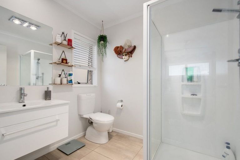 Photo of property in 14 Kamahi Crescent, Papamoa Beach, Papamoa, 3118