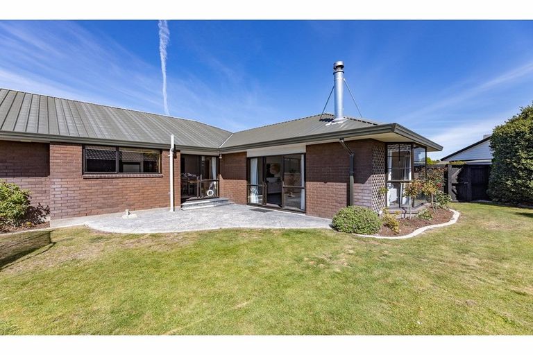 Photo of property in 22 Giles Place, Shirley, Christchurch, 8061