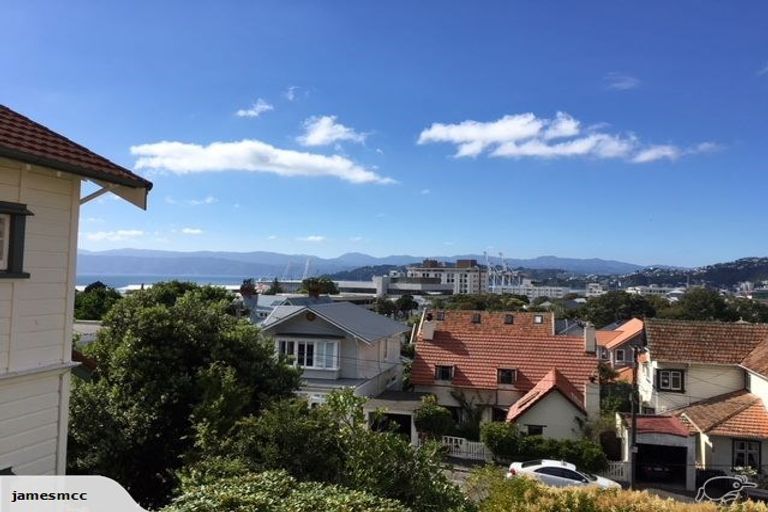 Photo of property in 21 Burnell Avenue, Thorndon, Wellington, 6011