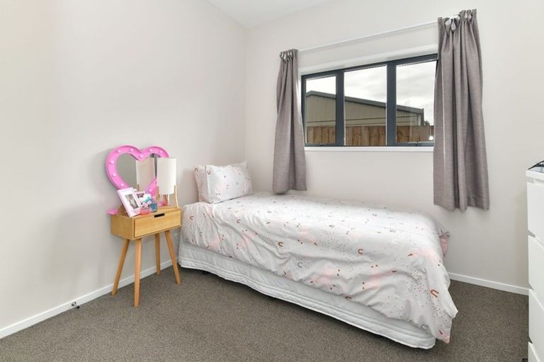 Photo of property in 294 Royal Road, Massey, Auckland, 0614