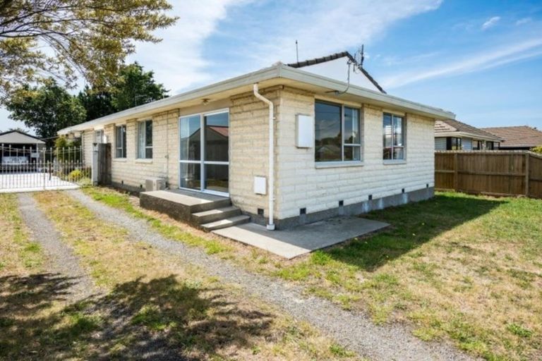 Photo of property in 1/135 Shortland Street, Aranui, Christchurch, 8061