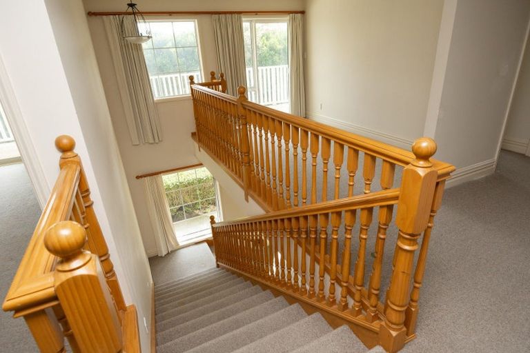 Photo of property in 114 Polson Hill Drive, Aokautere, Palmerston North, 4471