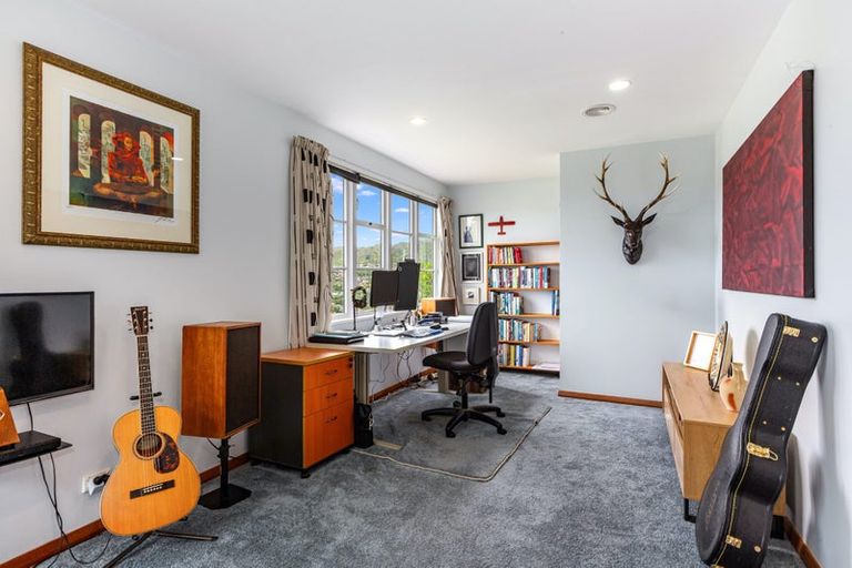 Photo of property in 7 Himalaya Crescent, Khandallah, Wellington, 6035