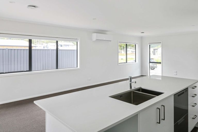 Photo of property in 34 Castletown Street, Wallaceville, Upper Hutt, 5018