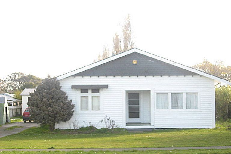 Photo of property in 64 Alexandra Street, Marton, 4710