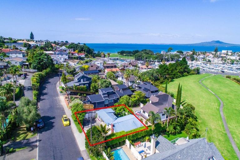 Photo of property in 16a Commodore Parry Road, Castor Bay, Auckland, 0620