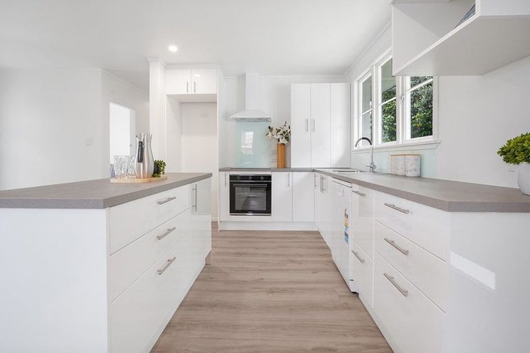 Photo of property in 24 Glenview Terrace, Glenview, Hamilton, 3206