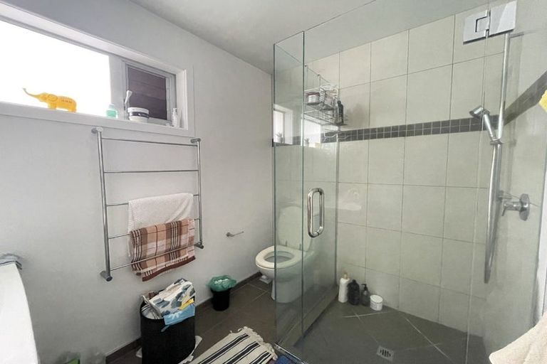Photo of property in 86 Parr Terrace, Castor Bay, Auckland, 0620