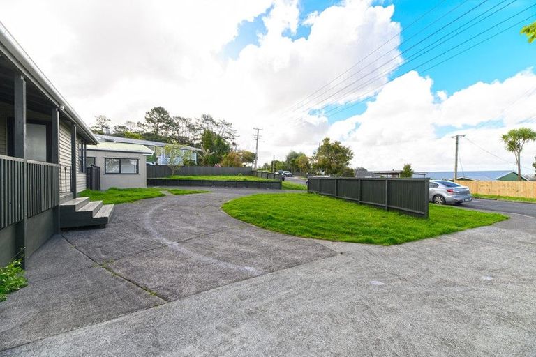 Photo of property in 276 Sturges Road, Henderson, Auckland, 0612