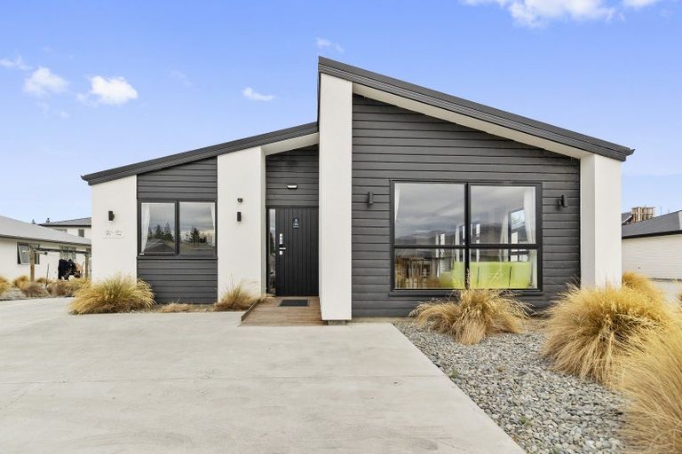 Photo of property in 16 Jimmys Lane, Lake Tekapo, 7999