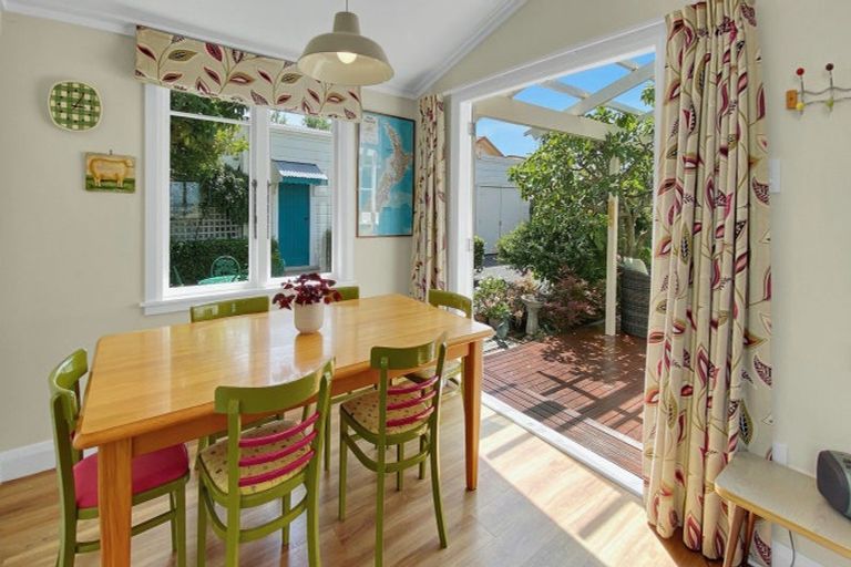 Photo of property in 36 The Esplanade, Westshore, Napier, 4110