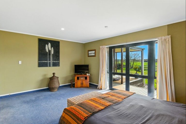 Photo of property in 70 Joblins Road, Levin, 5571