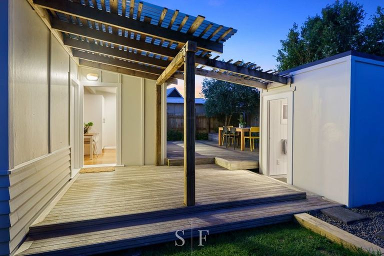 Photo of property in 15 Rauparaha Street, Waikanae Beach, Waikanae, 5036