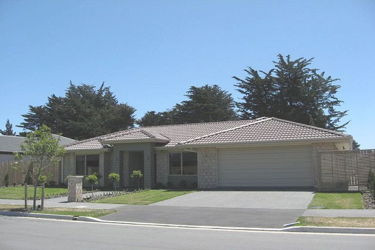 Photo of property in 22 Reka Street, Parklands, Christchurch, 8083