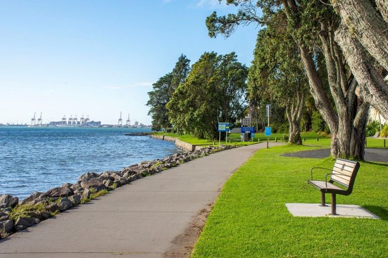 Photo of property in 2 Warrington Street, Matua, Tauranga, 3110