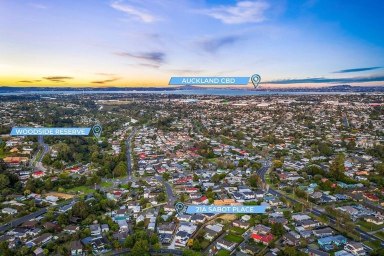 Photo of property in 21a Sabot Place, Massey, Auckland, 0614