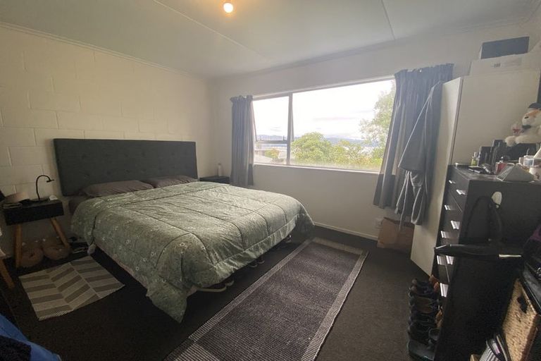 Photo of property in 15 Walnut Way, Maungaraki, Lower Hutt, 5010